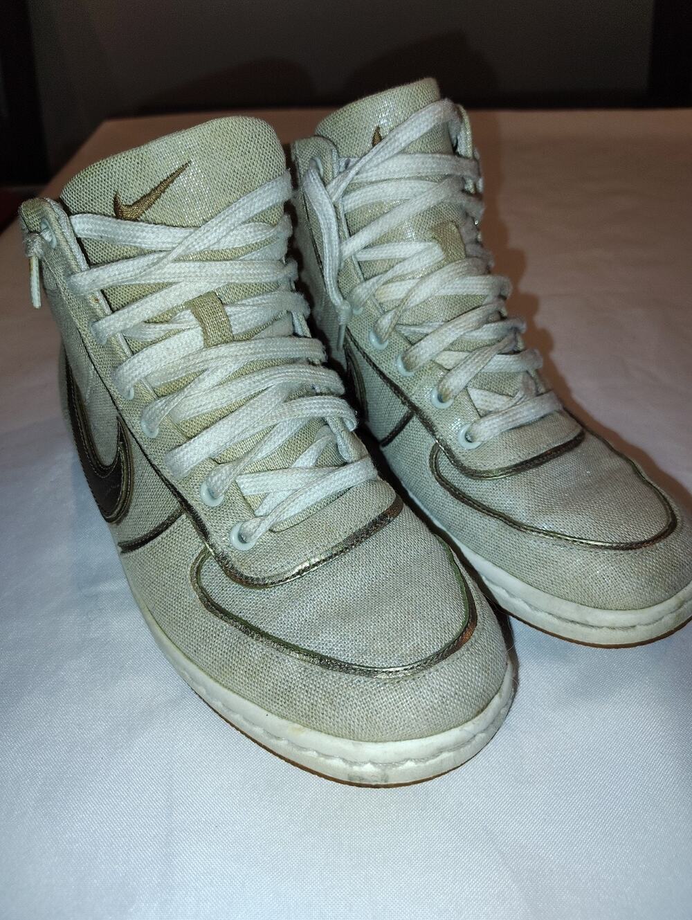 Nike Air 330238-221 Womens Metallic Canvas Sneaker Shoe size 6.5